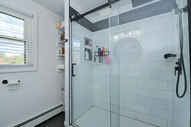 $595,000 | 45 Damren Road, Derry, NH 03038