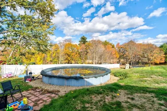 $595,000 | 45 Damren Road, Derry, NH 03038