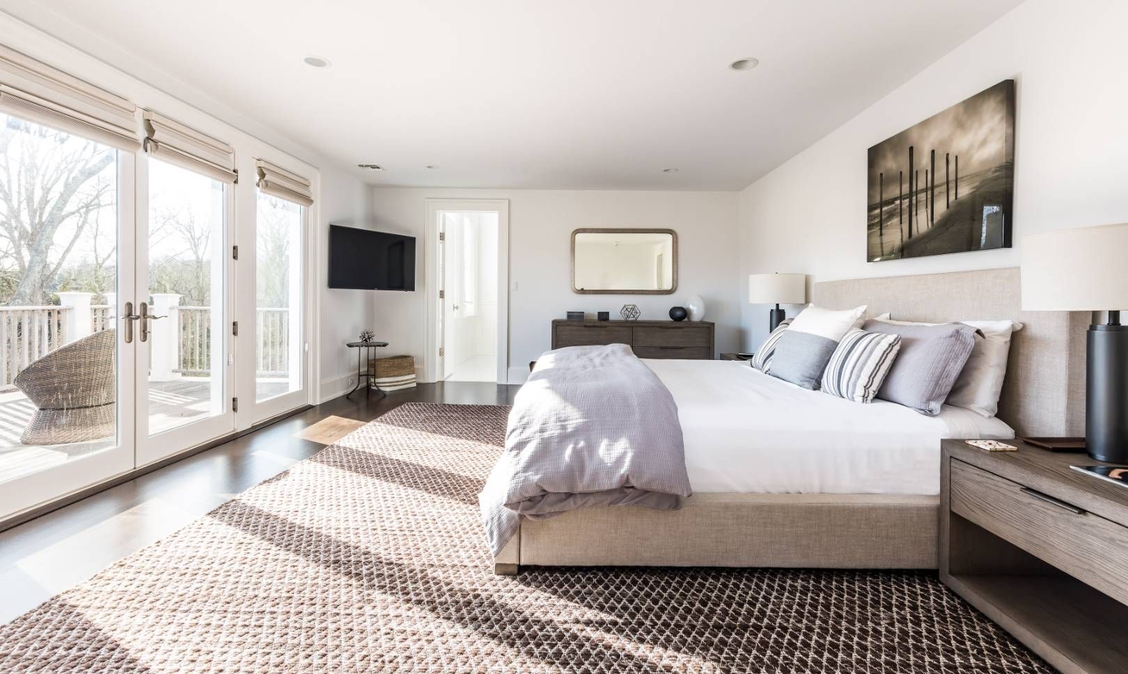 6 Shady Pth Bridgehampton, NY 11963 - Photo 11 of 20 a bedroom with a large bed and a window