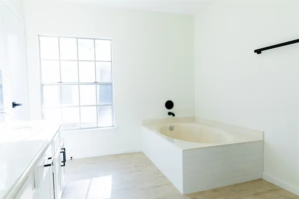 $2,600 | 22 Cottage Grove Place, The Woodlands, TX 77381