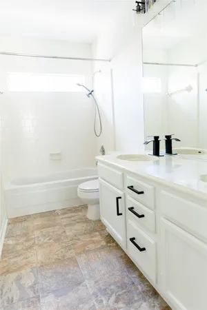 $2,600 | 22 Cottage Grove Place, The Woodlands, TX 77381