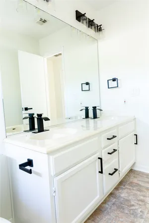 $2,600 | 22 Cottage Grove Place, The Woodlands, TX 77381