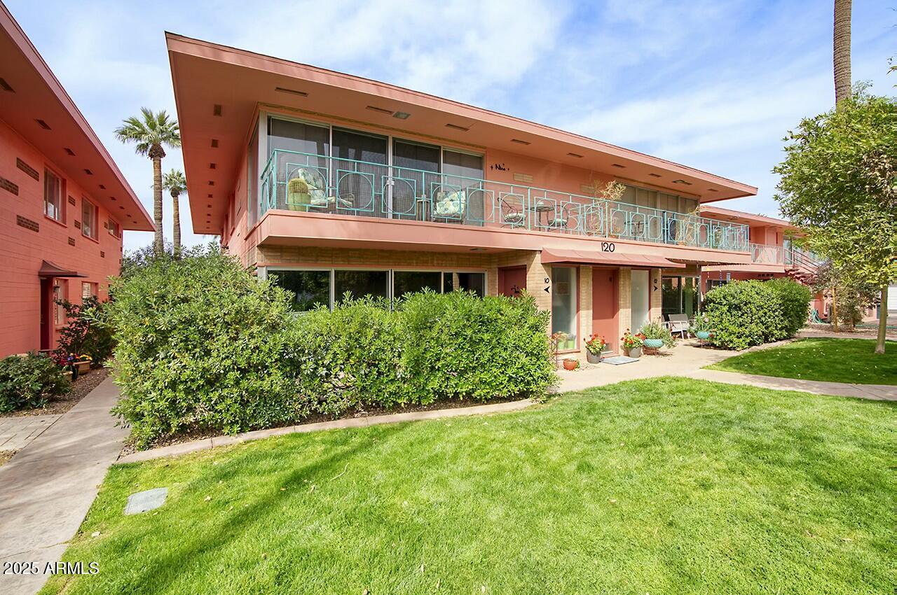 120 East Coronado Road, Unit 9 Phoenix, AZ 85004 - Photo 1 of 38 120 E CORONADO RD 9