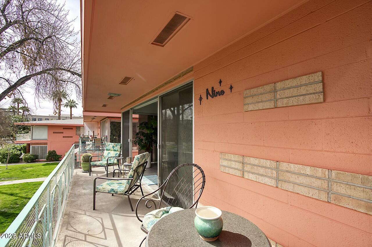 120 East Coronado Road, Unit 9 Phoenix, AZ 85004 - Photo 12 of 38 120 E CORONADO RD 9
