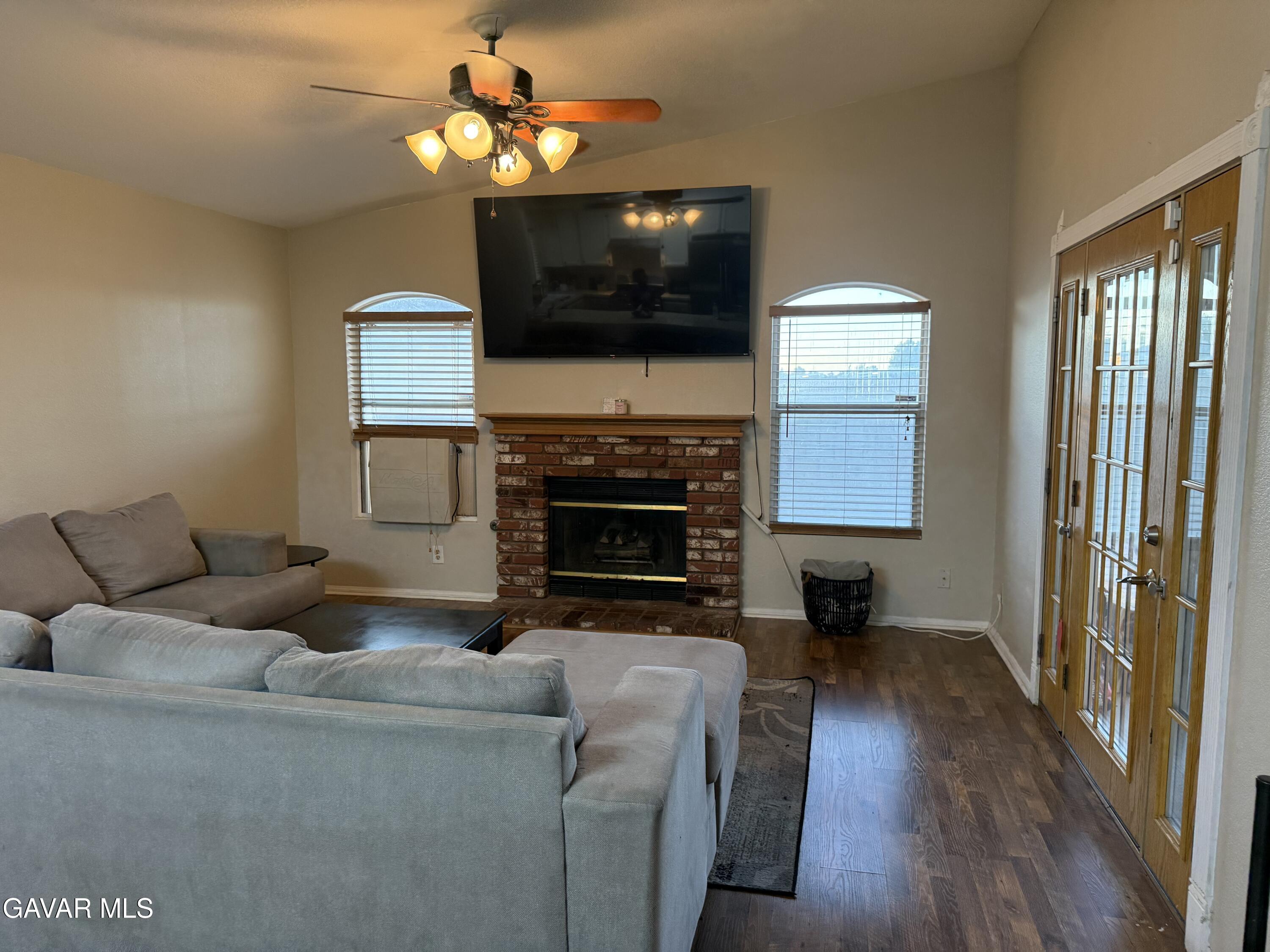 1705 Lightcap Street Lancaster, CA 93535 - Photo 21 of 21 IMG_5218