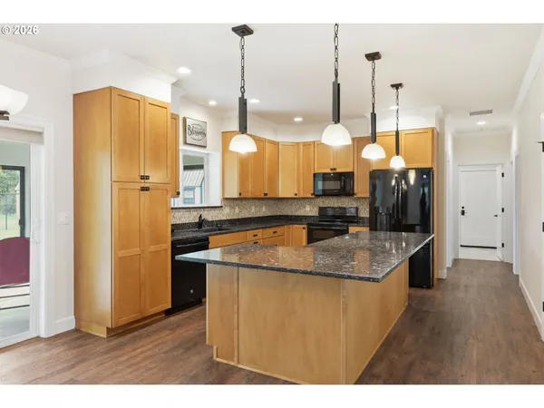 $729,900 | 106 Hansen Lane, Eugene, OR 97404