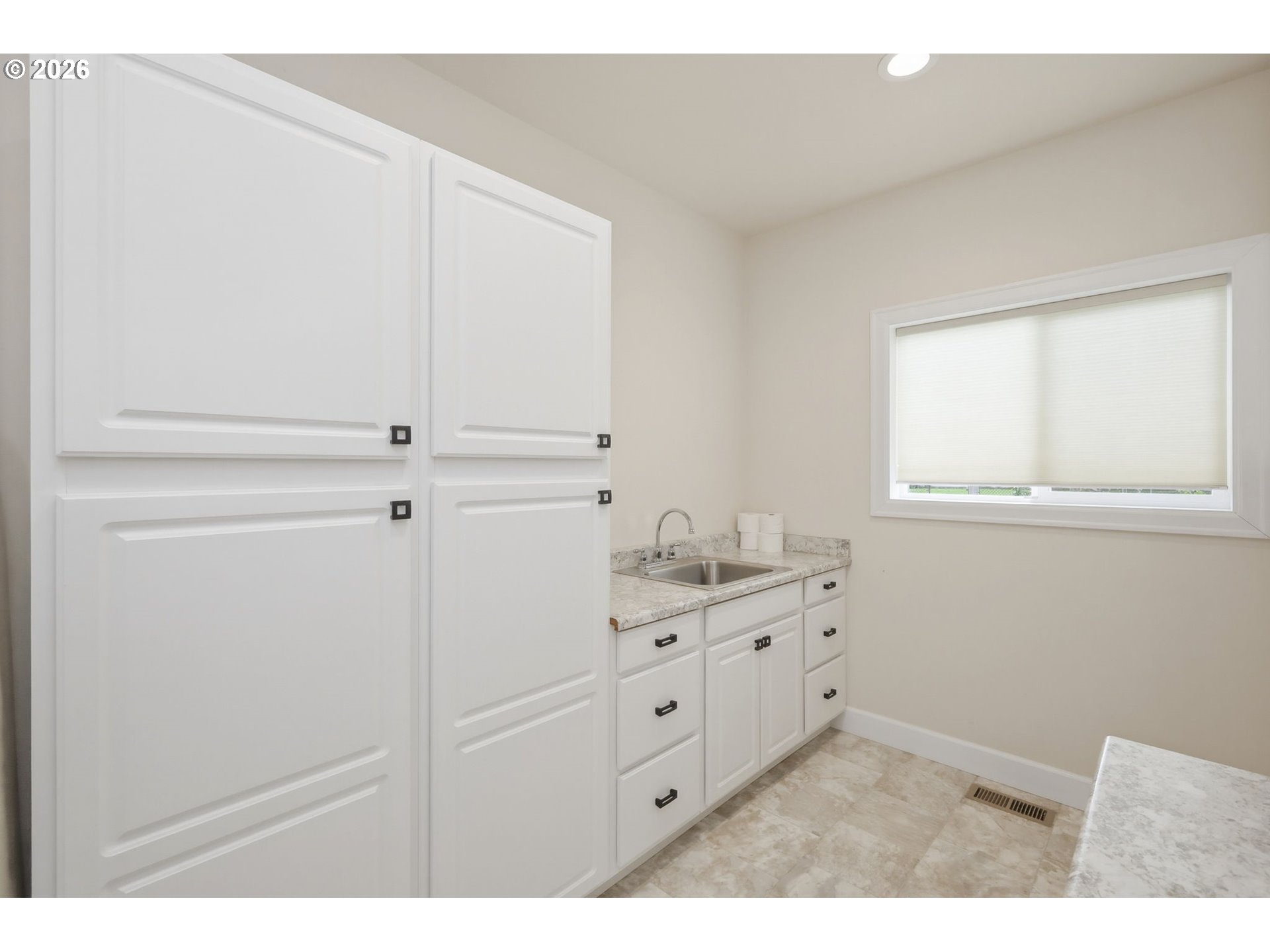 106 Hansen Lane Eugene, OR 97404 - Photo 28 of 47 Laundry