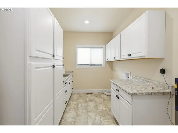 $729,900 | 106 Hansen Lane, Eugene, OR 97404