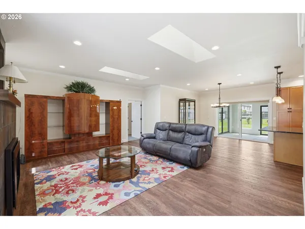 $729,900 | 106 Hansen Lane, Eugene, OR 97404