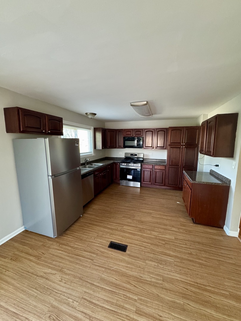 135 Oriole Road Matteson, IL 60443 - Photo 5 of 32 Gallery Image 5