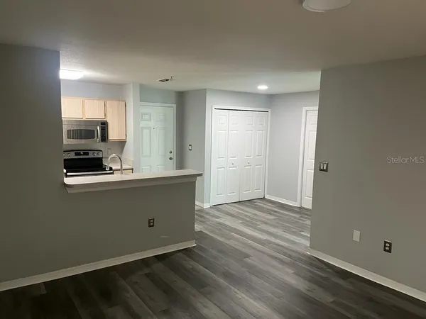 $1,400 | 5467 Vineland Road, Unit 6214, Orlando, FL 32811