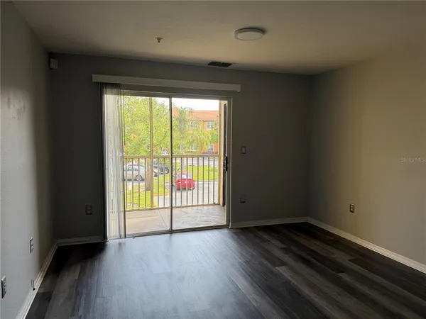 $1,400 | 5467 Vineland Road, Unit 6214, Orlando, FL 32811