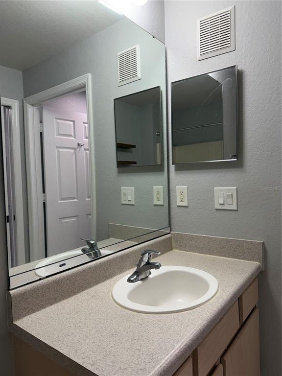 5467 Vineland Road, Unit 6214 Orlando, FL 32811 - Photo 25 of 38