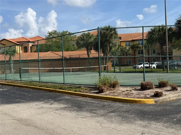 $1,400 | 5467 Vineland Road, Unit 6214, Orlando, FL 32811