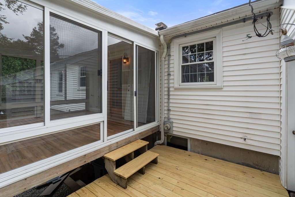 10 Stoneleigh Road Worcester, MA 01606 - Photo 26 of 34 Gallery Image 26
