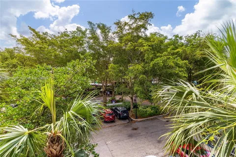 $399,995 | 2000 Towerside Terrace, Unit 311, Miami, FL 33138