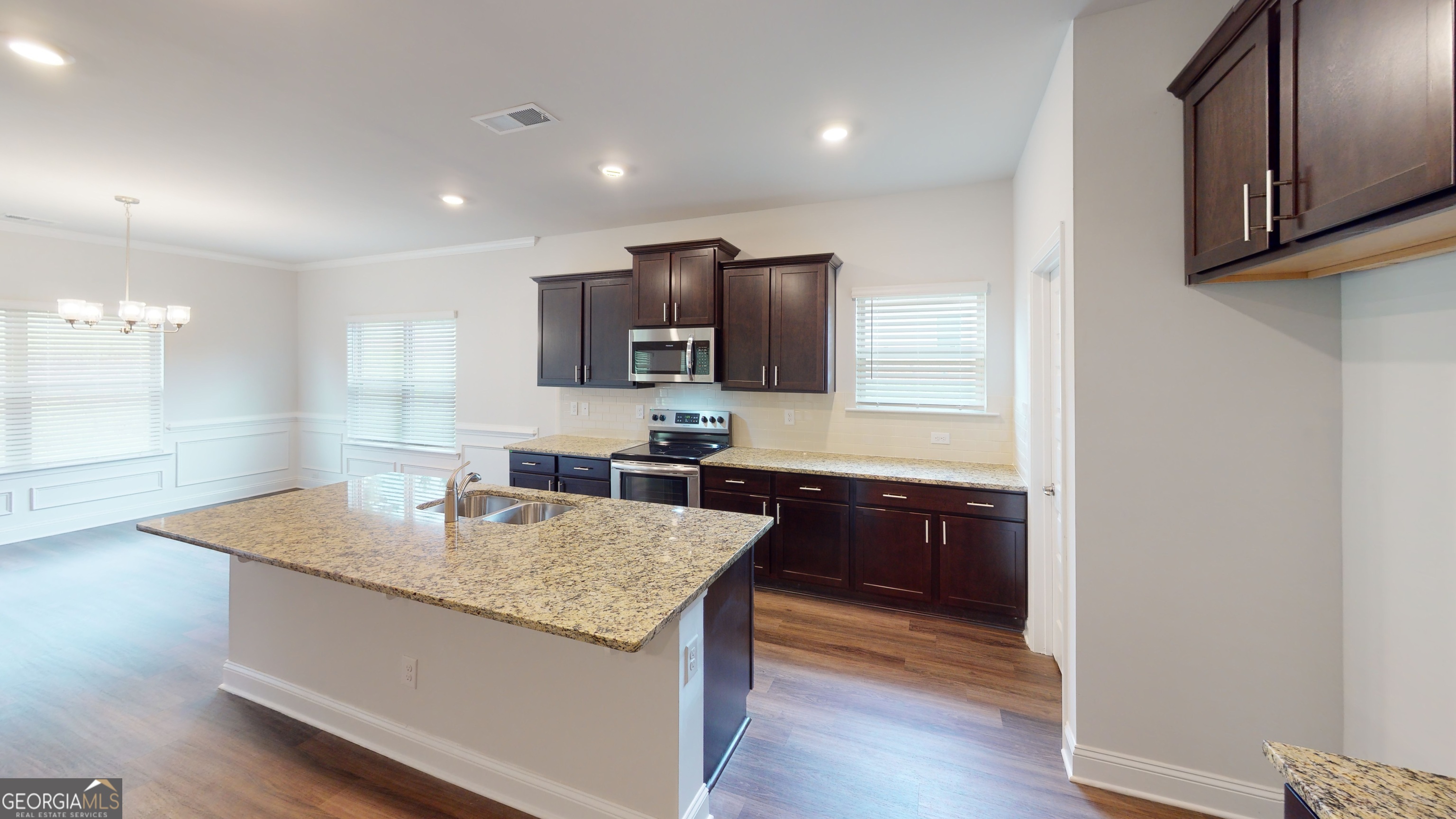 341 Stockton Circle Macon, GA 31216 - Photo 9 of 34