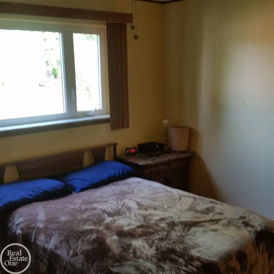 32152 Kelly Road Roseville, MI 48066 - Photo 12 of 33 31332302-11.JPG