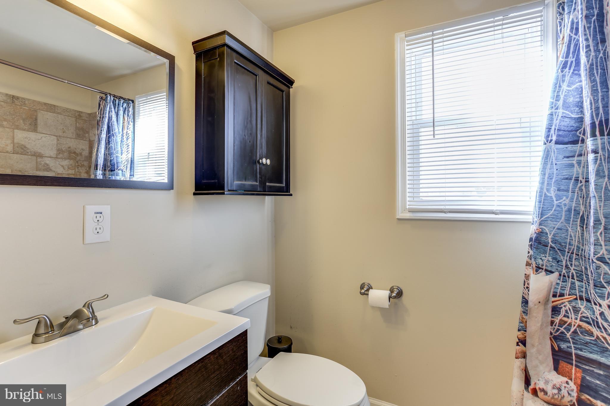 1803 Wendover Road Baltimore, MD 21234 - Photo 22 of 29 Bath