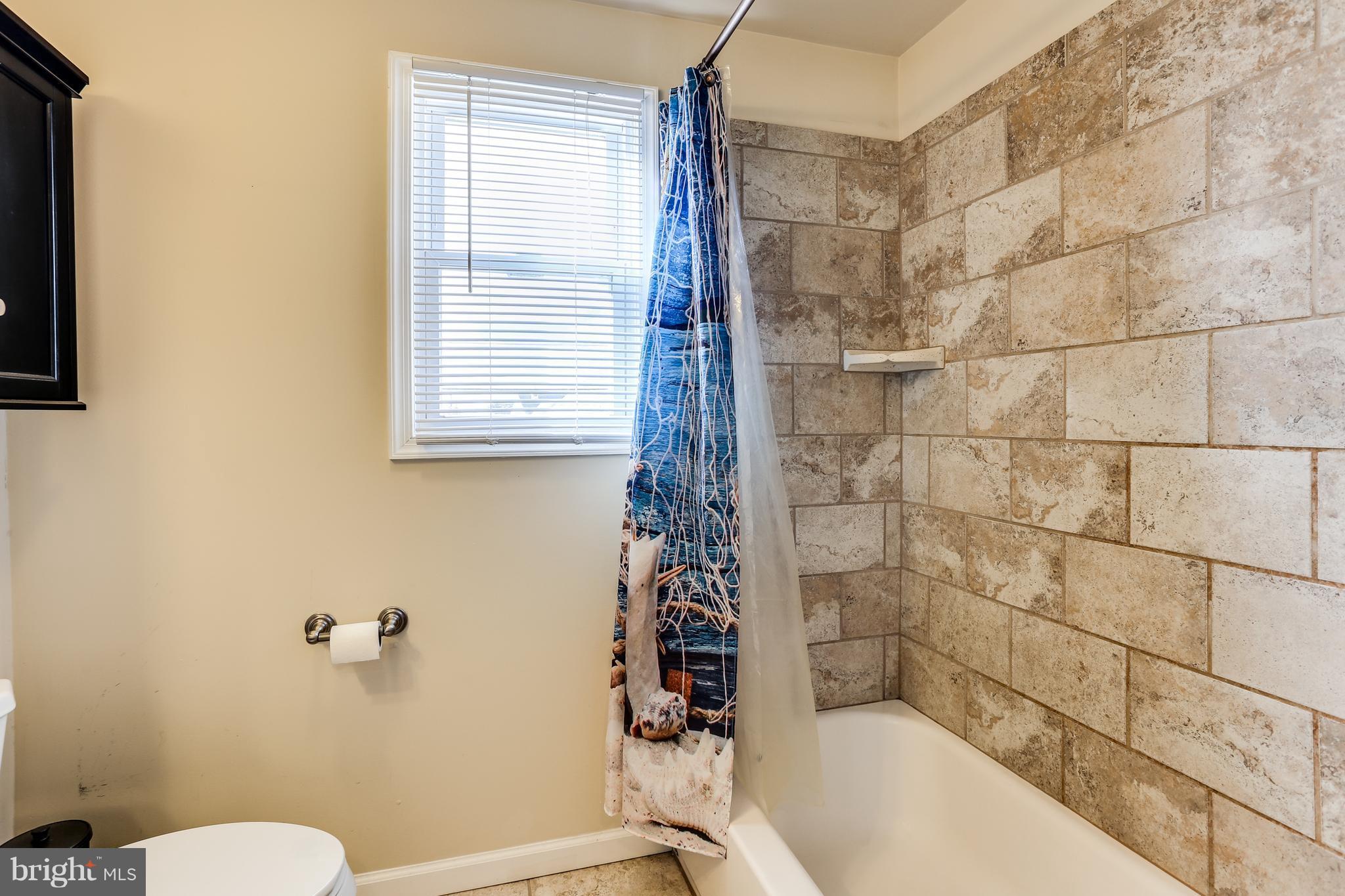 1803 Wendover Road Baltimore, MD 21234 - Photo 23 of 29 Bath