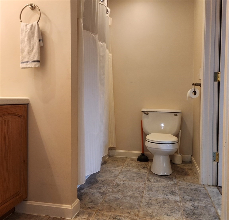 24 B Rockingham Street, Unit 14 Lowell, MA 01852 - Photo 15 of 28 Gallery Image 15