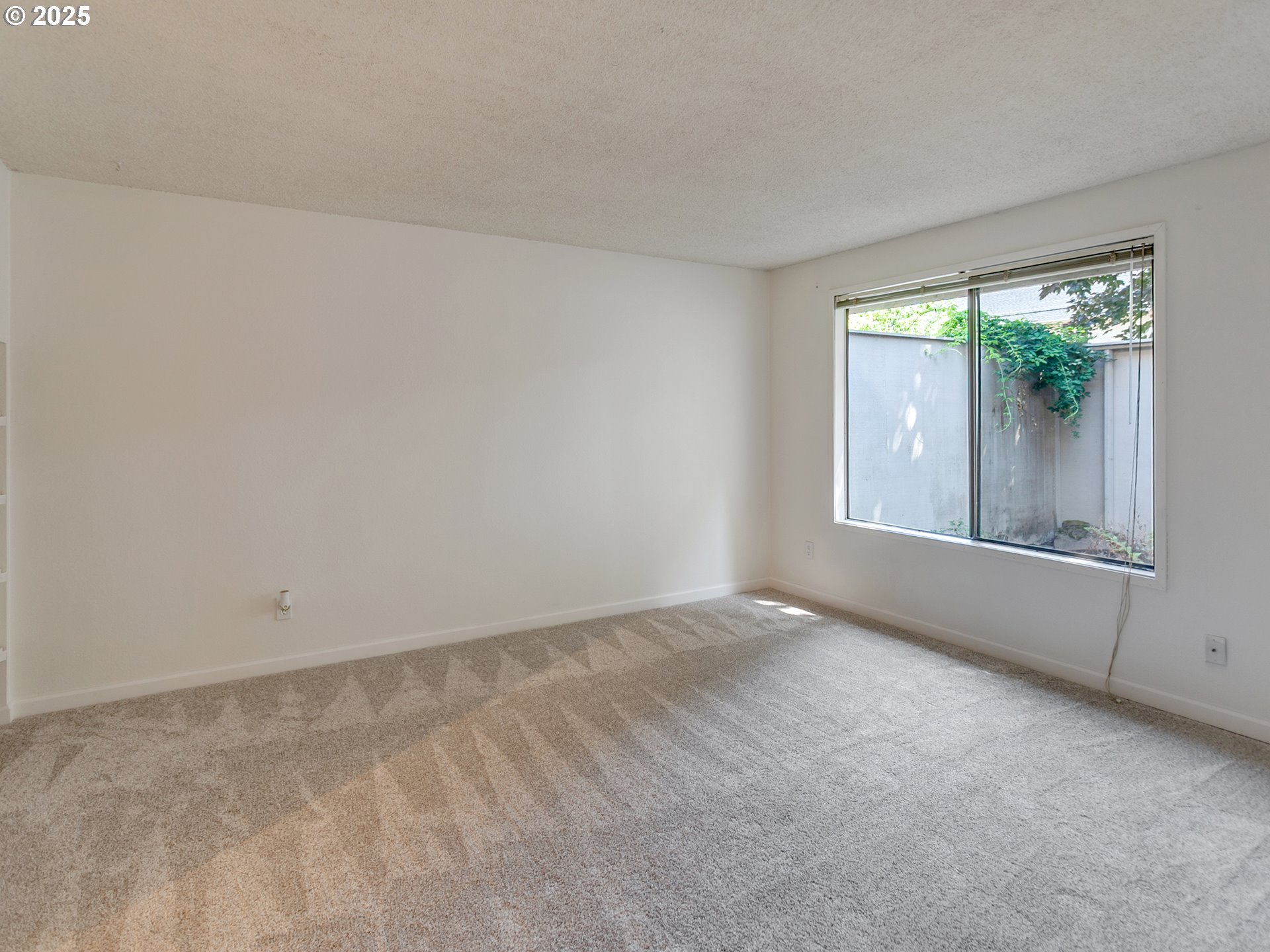 361 Northeast Village Squire Avenue, Unit 4 Gresham, OR 97030 - Photo 11 of 45 Dining Room