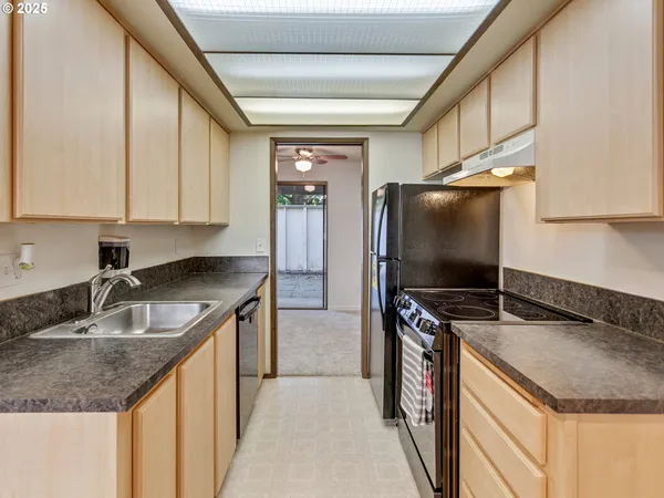 $320,000 | 361 Northeast Village Squire Avenue, Unit 4, Gresham, OR 97030