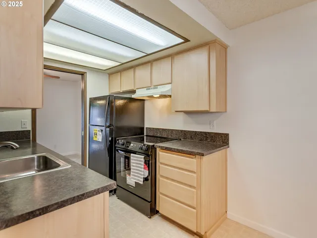 $330,000 | 361 Northeast Village Squire Avenue, Unit 4, Gresham, OR 97030