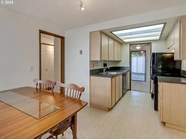 $320,000 | 361 Northeast Village Squire Avenue, Unit 4, Gresham, OR 97030