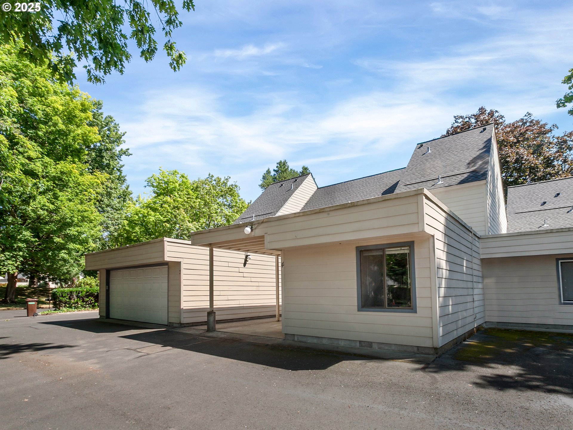 361 Northeast Village Squire Avenue, Unit 4 Gresham, OR 97030 - Photo 2 of 45