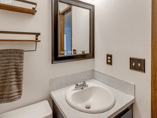 $330,000 | 361 Northeast Village Squire Avenue, Unit 4, Gresham, OR 97030