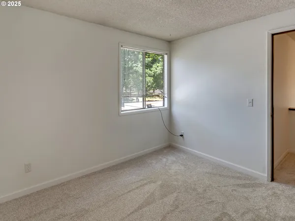 $320,000 | 361 Northeast Village Squire Avenue, Unit 4, Gresham, OR 97030