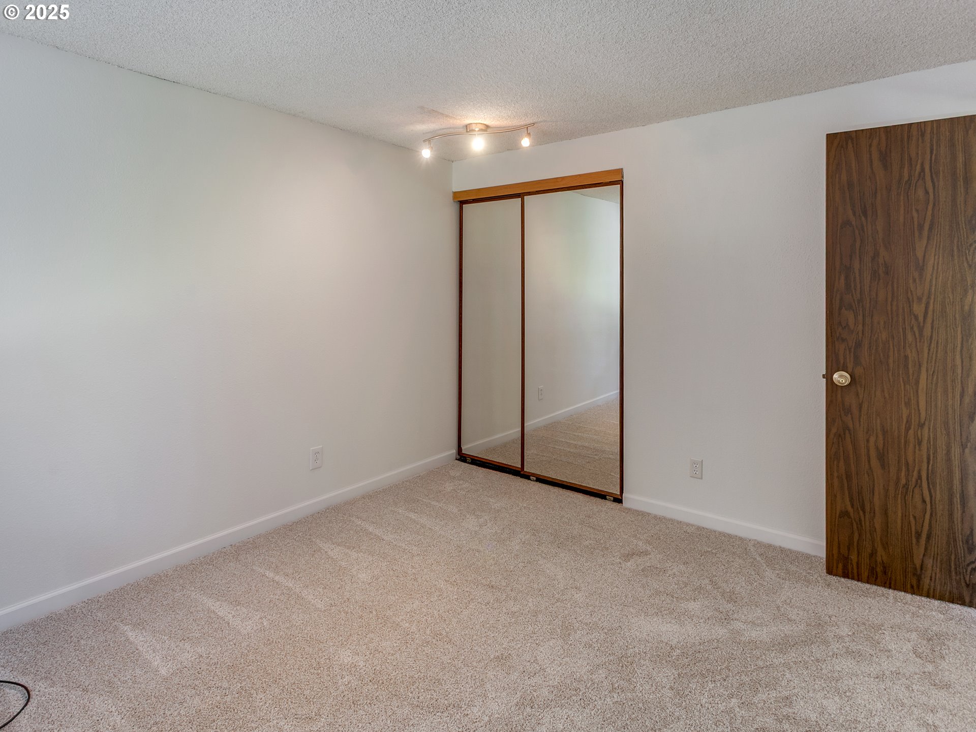 361 Northeast Village Squire Avenue, Unit 4 Gresham, OR 97030 - Photo 27 of 45 Family Room