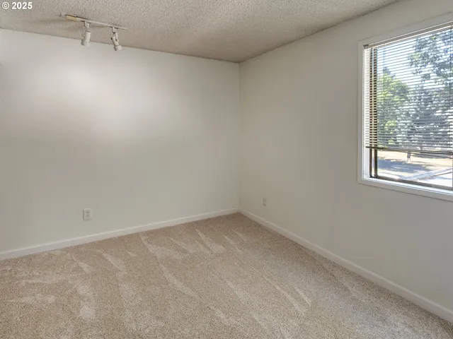 $330,000 | 361 Northeast Village Squire Avenue, Unit 4, Gresham, OR 97030