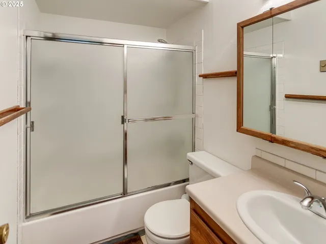 $330,000 | 361 Northeast Village Squire Avenue, Unit 4, Gresham, OR 97030