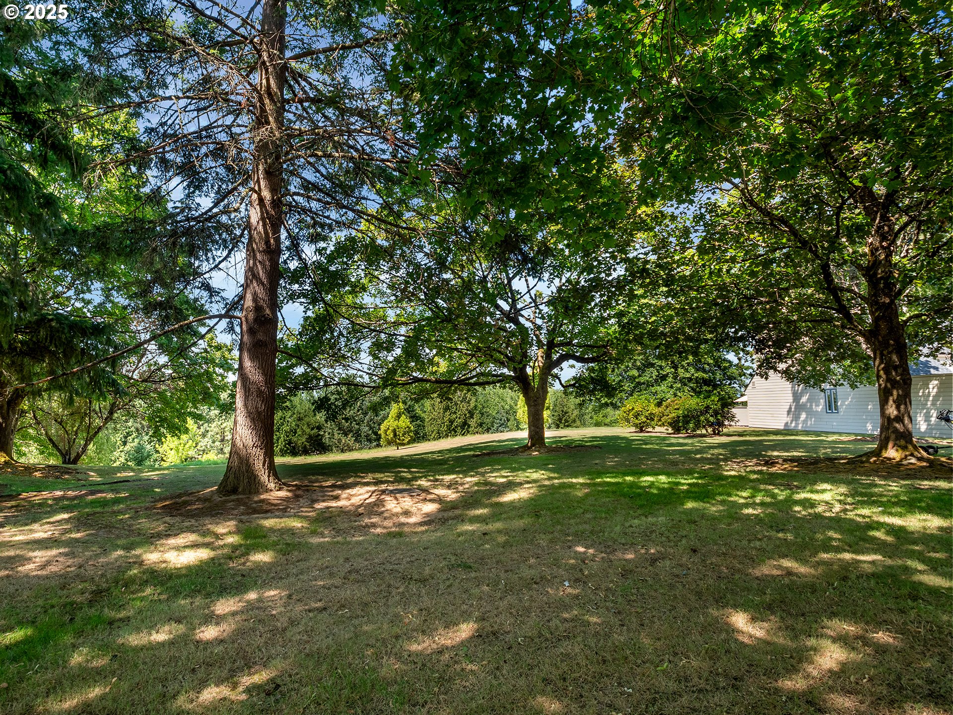361 Northeast Village Squire Avenue, Unit 4 Gresham, OR 97030 - Photo 4 of 45