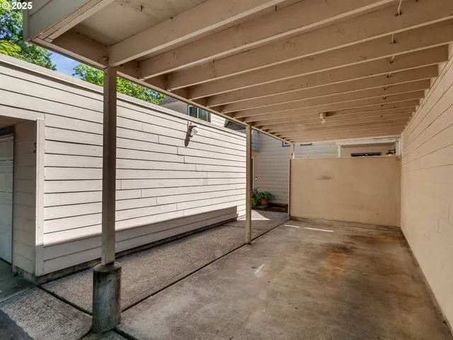 $330,000 | 361 Northeast Village Squire Avenue, Unit 4, Gresham, OR 97030