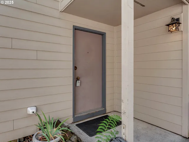 $330,000 | 361 Northeast Village Squire Avenue, Unit 4, Gresham, OR 97030