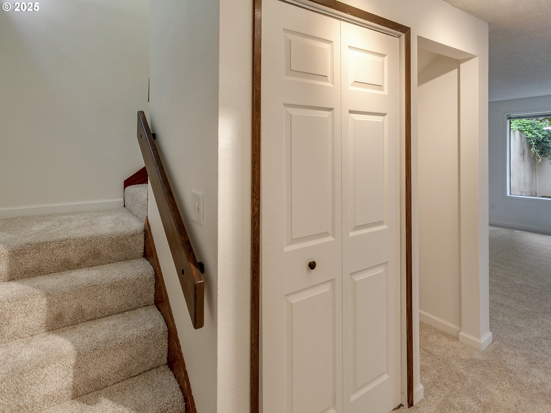 361 Northeast Village Squire Avenue, Unit 4 Gresham, OR 97030 - Photo 8 of 45