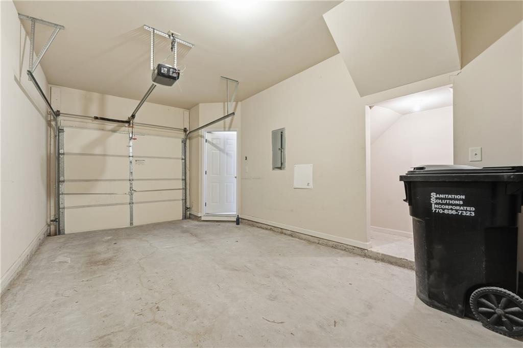 3294 Mill Springs Circle Northeast Buford, GA 30519 - Photo 19 of 22 a view of a garage