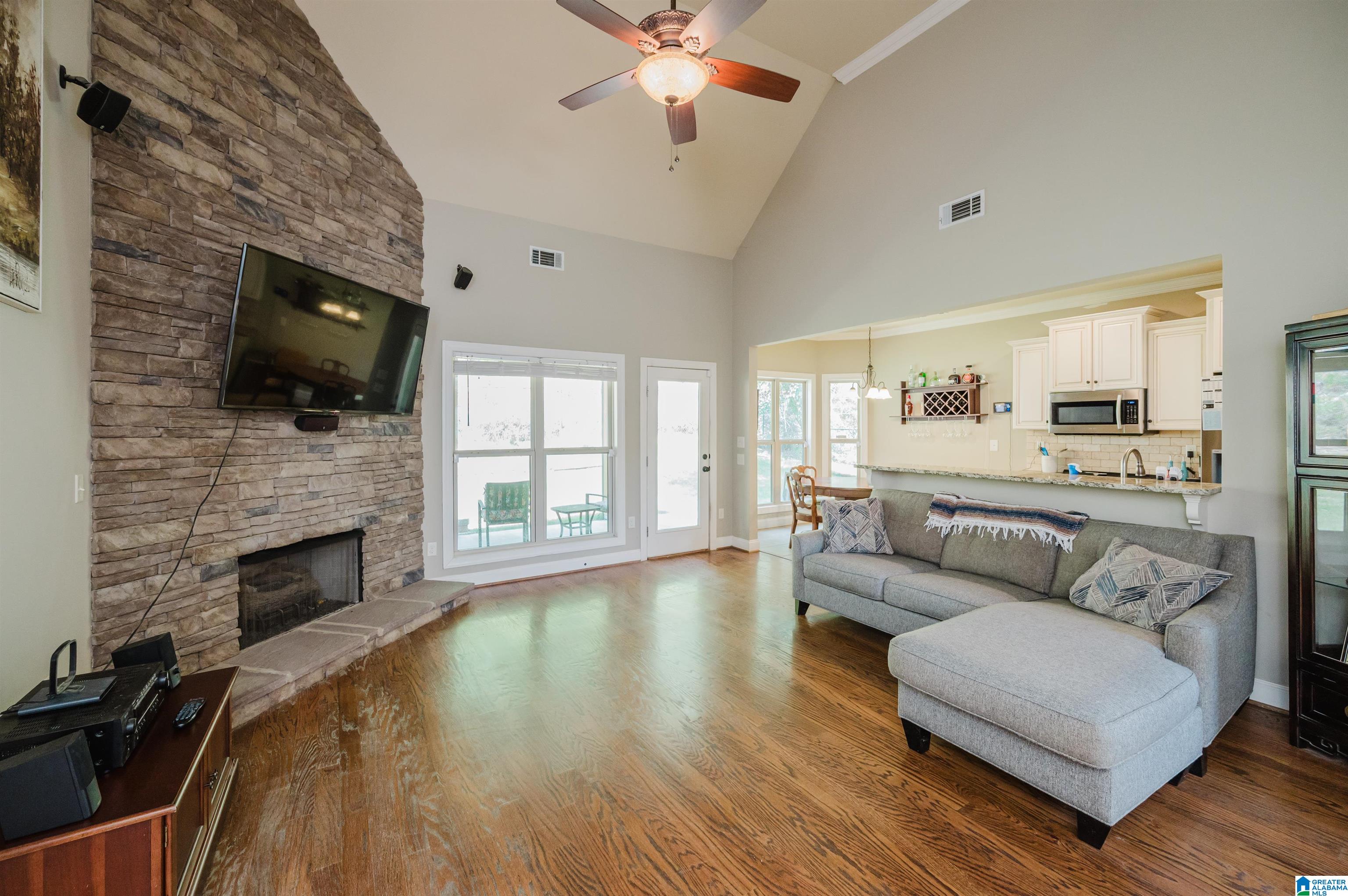 418 Ballantrae Road Pelham, AL 35124 - Photo 8 of 38