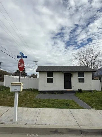 $385,000 | 582 North Almond Way, Banning, CA 92220