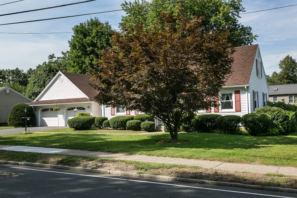 200 Harkness Avenue Springfield, MA 01118 - Photo 2 of 25 Gallery Image 2