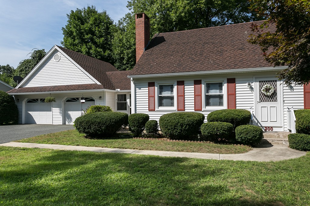 200 Harkness Avenue Springfield, MA 01118 - Photo 3 of 25 Gallery Image 3