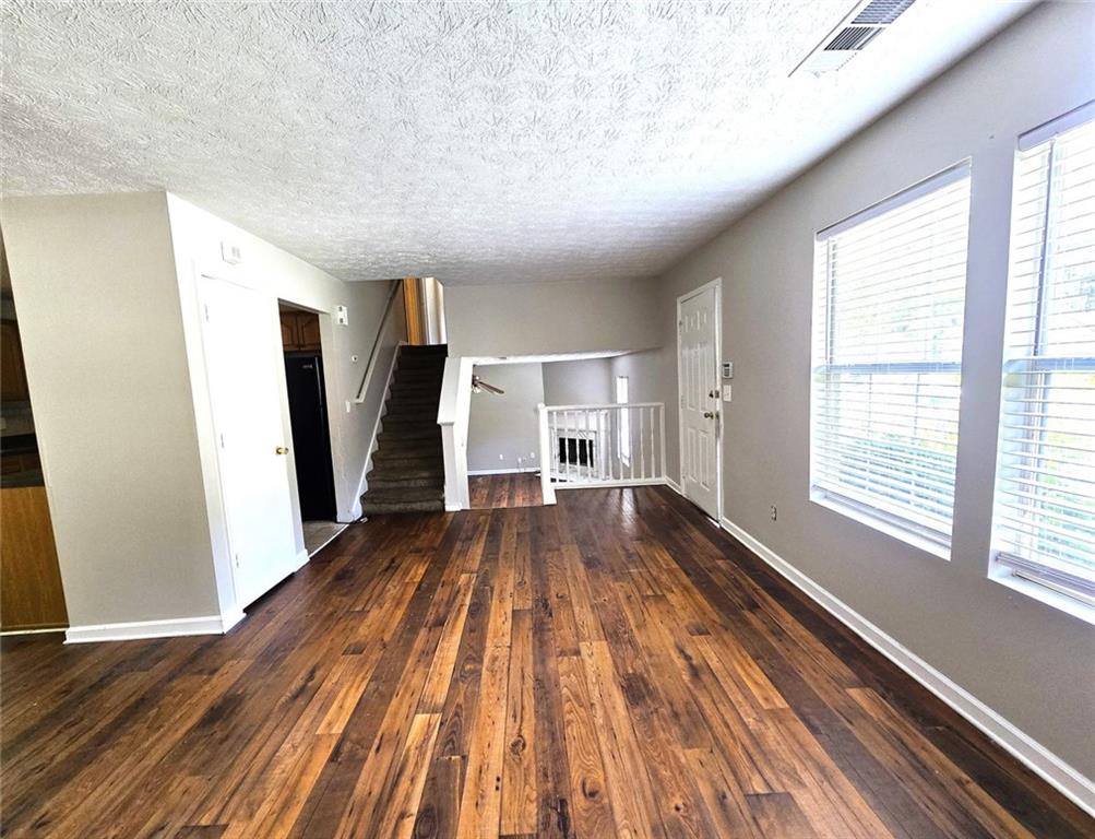 3163 Aberdeen Way Lithonia, GA 30038 - Photo 13 of 31
