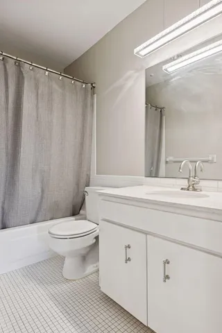 $124,900 | 4120 Parklawn Avenue, Unit 119, Edina, MN 55435