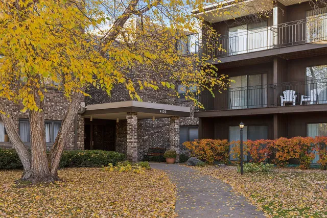 $124,900 | 4120 Parklawn Avenue, Unit 119, Edina, MN 55435