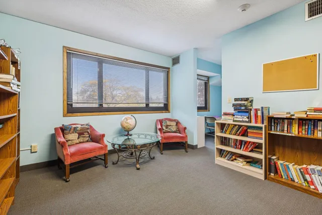 $124,900 | 4120 Parklawn Avenue, Unit 119, Edina, MN 55435