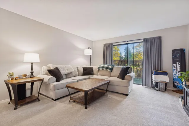 $124,900 | 4120 Parklawn Avenue, Unit 119, Edina, MN 55435