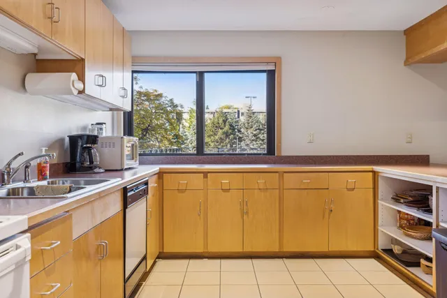 $124,900 | 4120 Parklawn Avenue, Unit 119, Edina, MN 55435